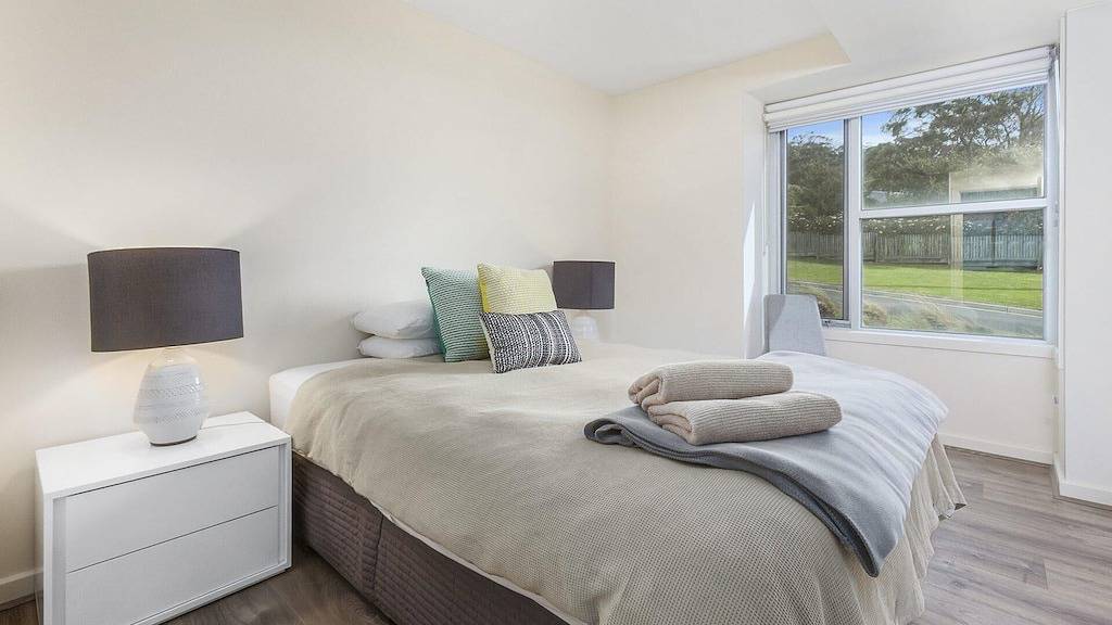 Ganze Wohnung, Point Grey Apartment 13 - Aussicht, Wlan und tierfreundlich! in Lorne, Great Ocean Road