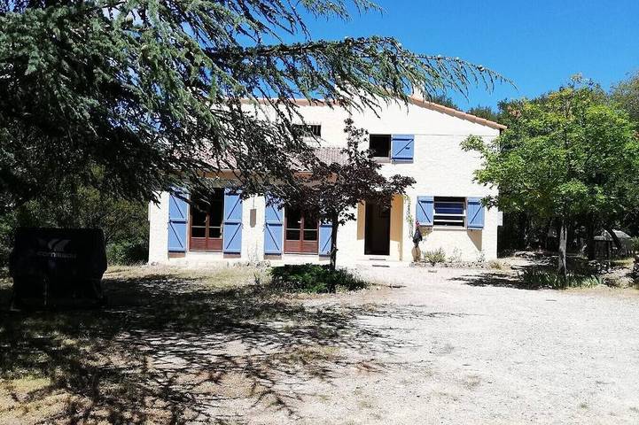 Ferme pour 6 personnes, avec Terrasse et Jardin à Auriol