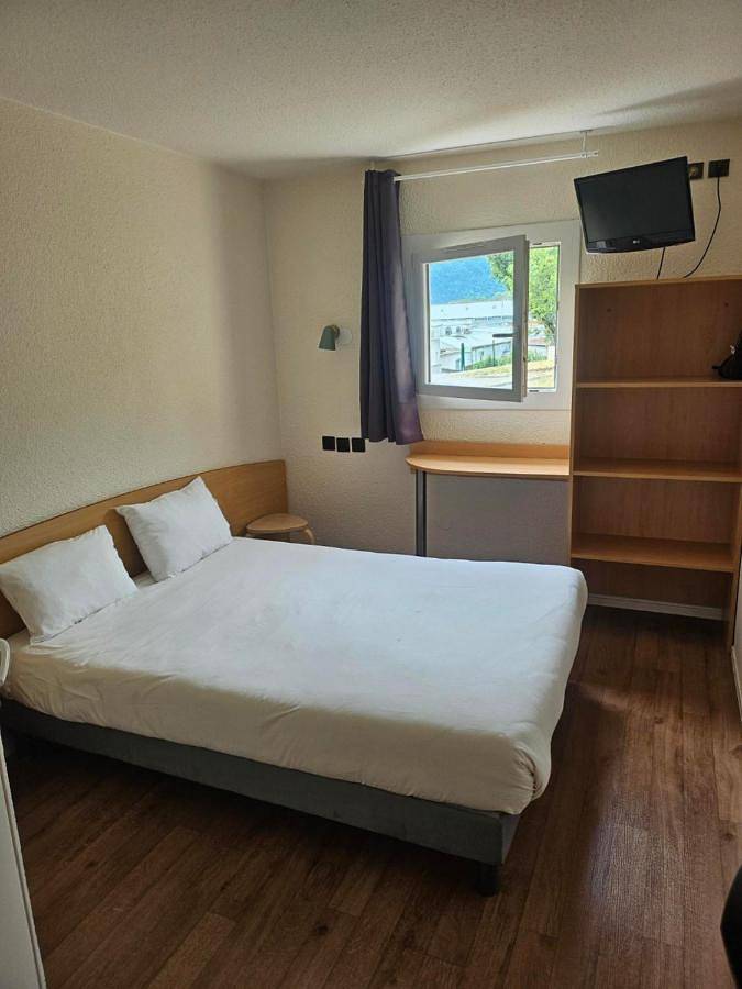 Hôtel pour 2 personnes, avec Terrasse et Jardin à Cran-Gevrier - 3