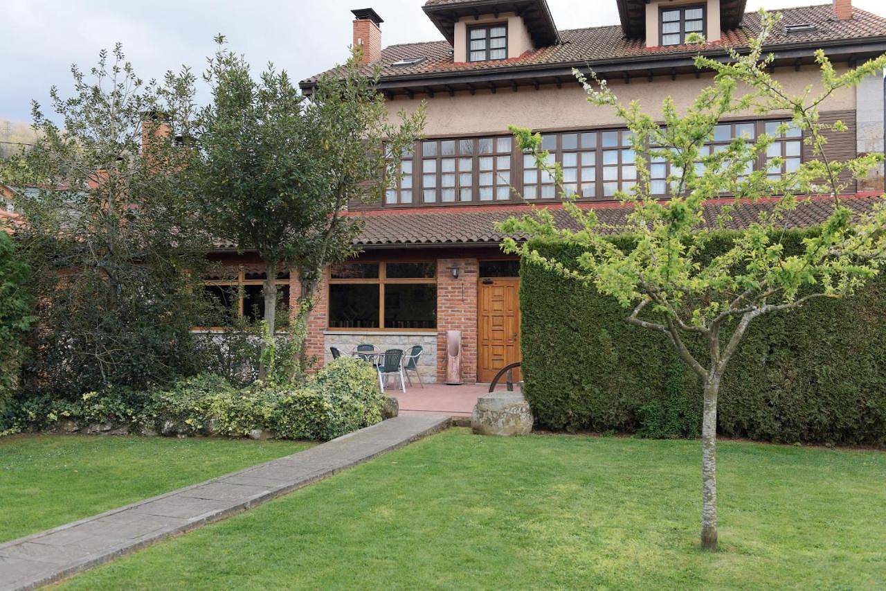 La Casona De Entralgo in Laviana, Cordillera Cantábrica