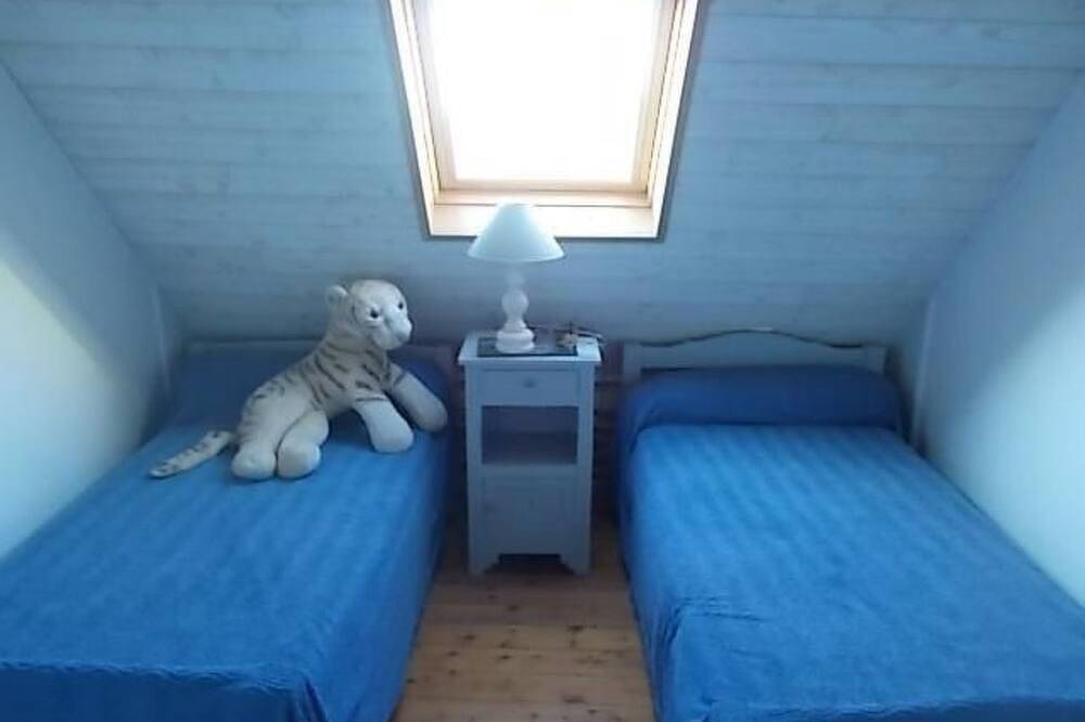 Bretonisches Ferienhaus in Meeresnähe mit Garten in Tréogat, Côte de Cornouaille