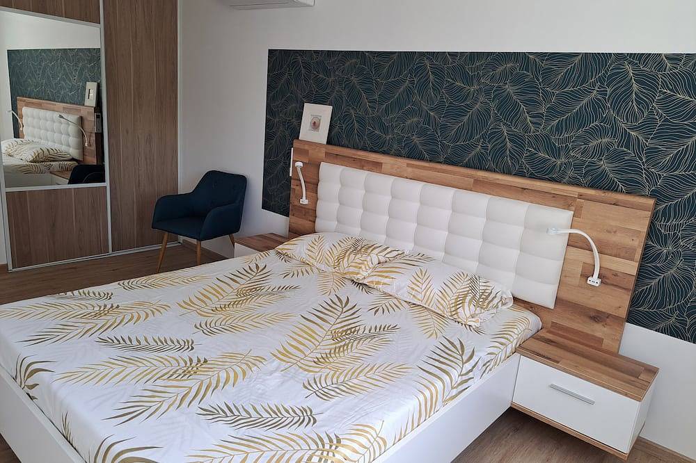 Gîtes A la source Logement l'Isle up to 6 people with air conditioning  in Saint-Médard-de-Guizières, Región de Libourne