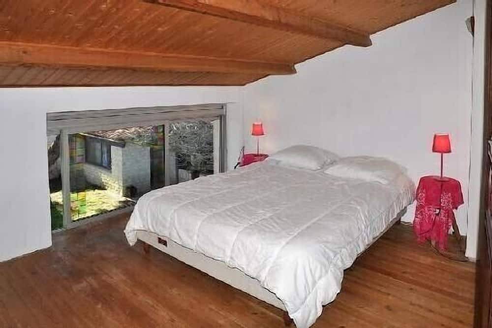 Oléron island large house with private no overlooking, garden near to the ocean in Saint-Pierre-d'Oléron, Côte de Beauté