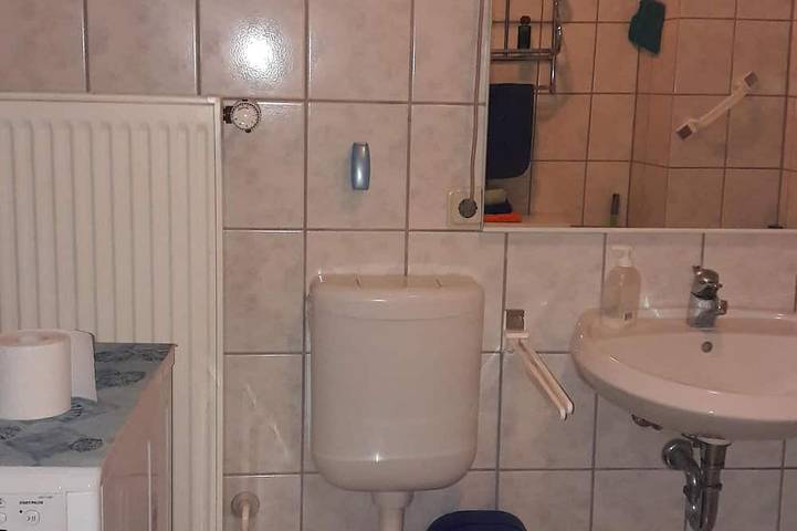 Ganze Wohnung, Mittelpunkt von Deutschland in Oberdorla, Vogtei
