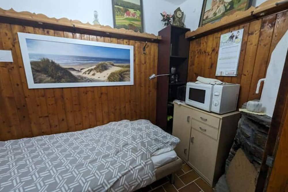Apartamento entero, Rustic monteur room close to nature in Oberursel, Hochtaunuskreis