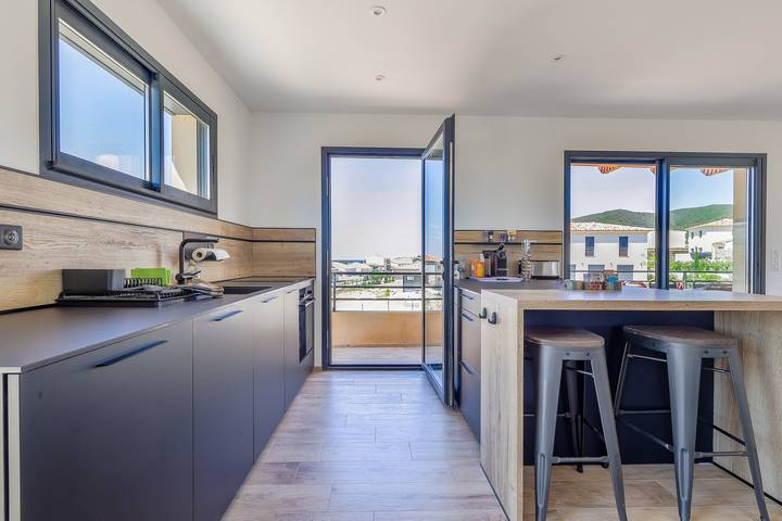 Location de vacances pour 8 personnes, avec piscine ainsi que jardin et terrasse à Palasca - 4