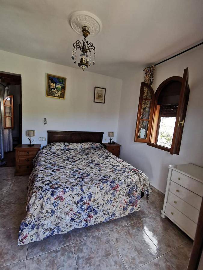 Casa rural para 4 personas, con piscina y sauna además de jardín y terraza, Se admiten mascotas en Viñuela - 3