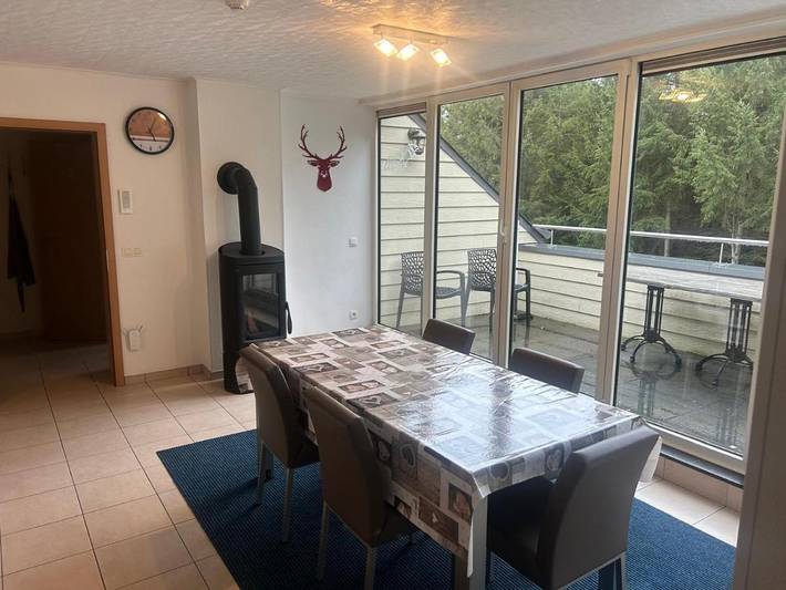 Gîte pour 4 personnes, avec vue ainsi que jardin et piscine dans Nadrin - 4