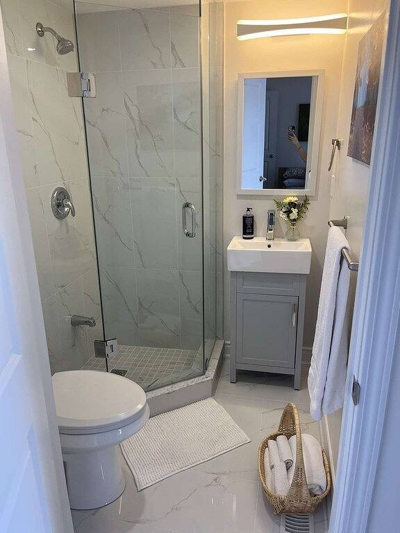 Ganze Wohnung, Luxury New in-law Suite with separate entrance (Sleeps 3) in Mississauga, Ontariosee (Kanada)