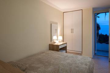 Villa für 8 Personen in Montenegro, Bild 1