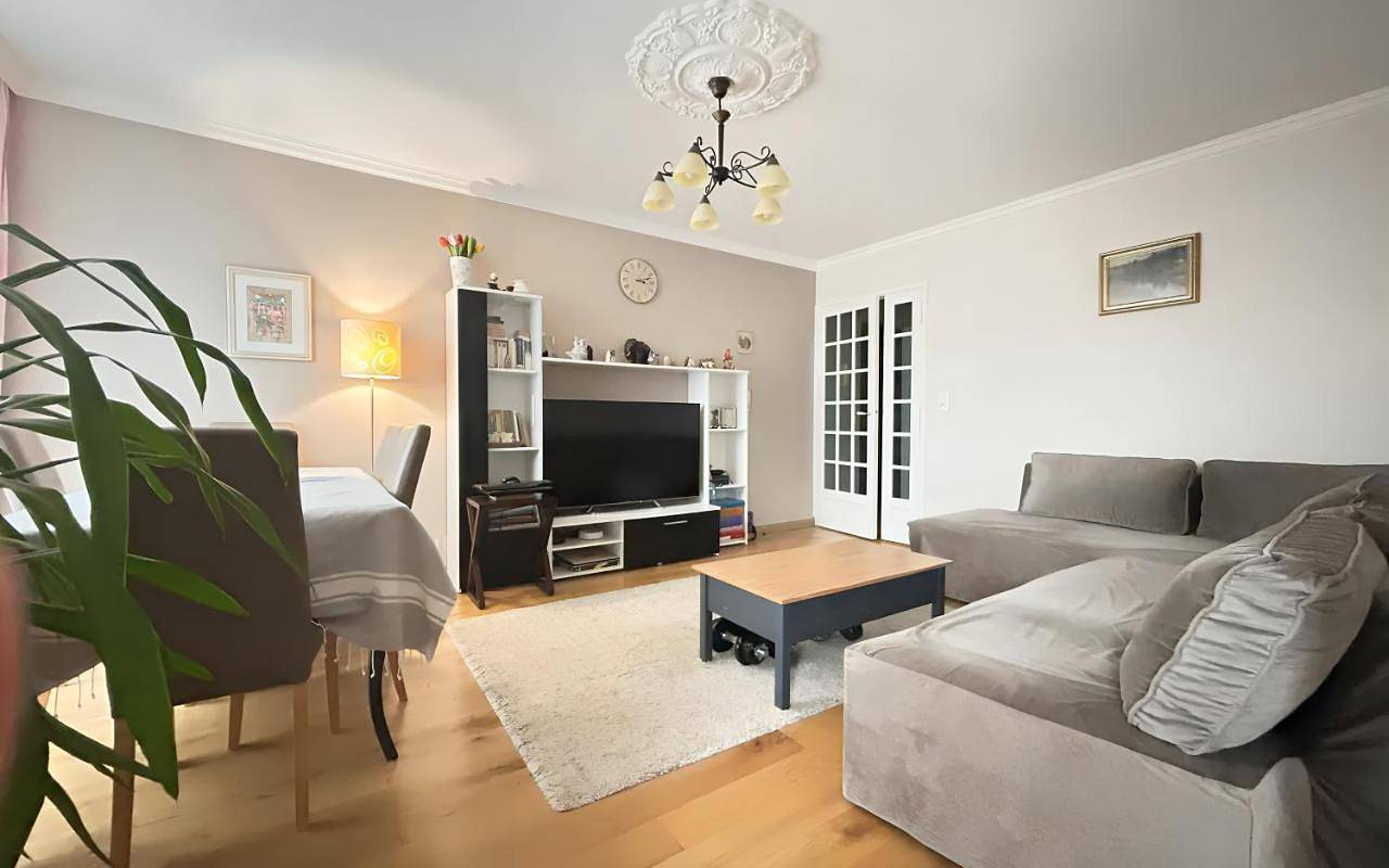 Appartement entier, Bel & Grand Appartement proche du centre in Compiègne, Oise