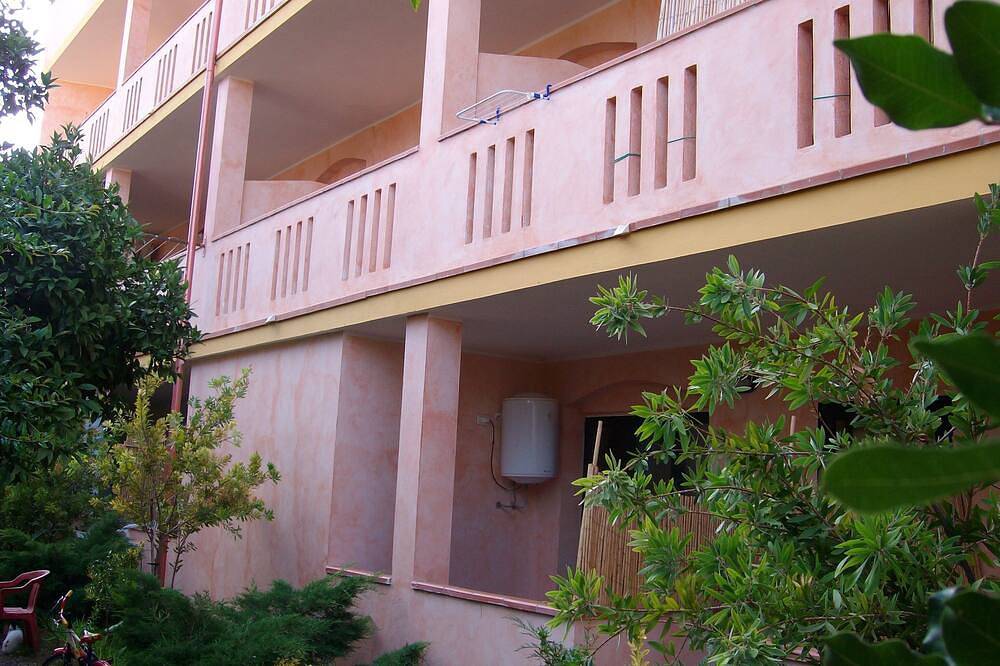 Sa Domu Sarda - Apartamento con vistas al jardín in Piscinas (Italia), Provincia de Carbonia-Iglesias