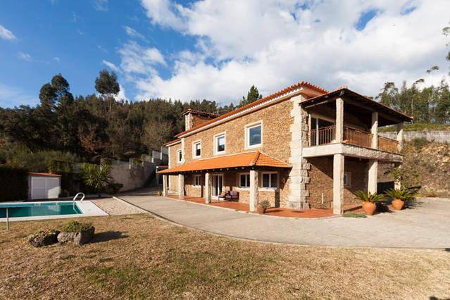 Location de vacances pour 10 personnes, avec vue ainsi que jardin et piscine dans Melres - 3