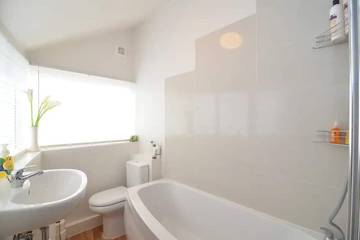 Holiday Home for 6 People in Bournemouth, South West England, Photo 3