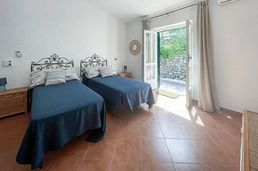 Awesome home in Parghelia with swimming pool in Parghelia, Vibo Valentia Province