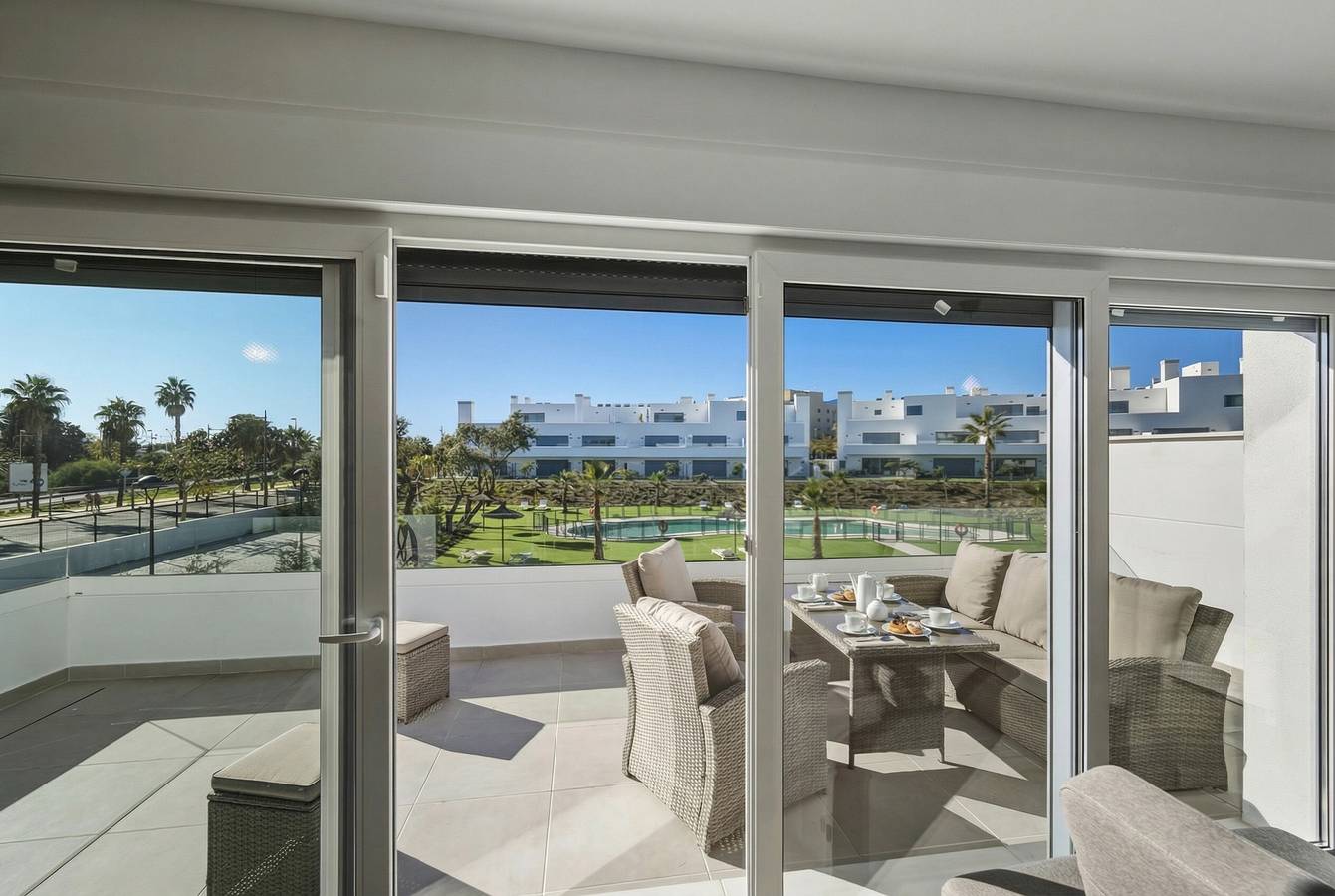 3024 Bright apartment with terrace and pool in Triangulo de Costalita, Estepona