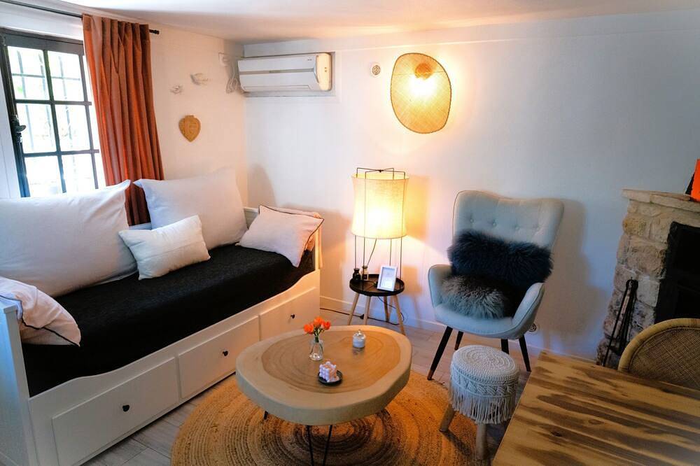 Ganze Wohnung, Apartment-Royal-Nasszelle-Veranda-Meublé Tourisme 3* in Le Bar-sur-Loup, Mittelmeerküste (Frankreich)