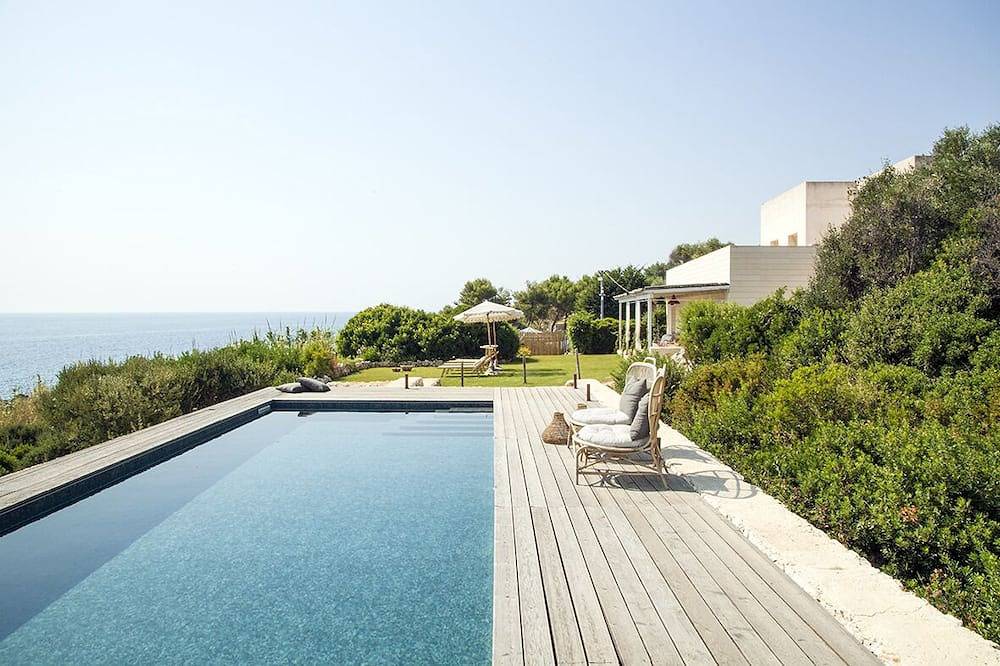 Luxus-Neubauvilla am Meer mit Panoramaterrasse in Diso, Lecce Provinz
