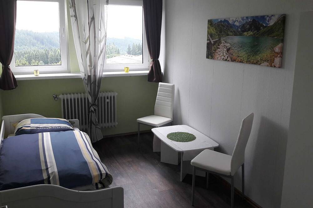 Ganze Wohnung, Ferienwohnung Bergwiese in Schwarzenbach am Wald, Landkreis Hof