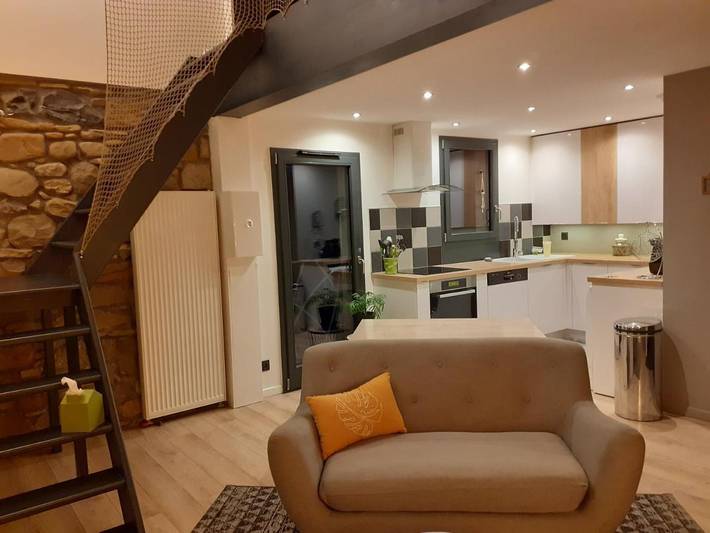 Gîte pour 4 personnes, avec terrasse et vue à Boëge