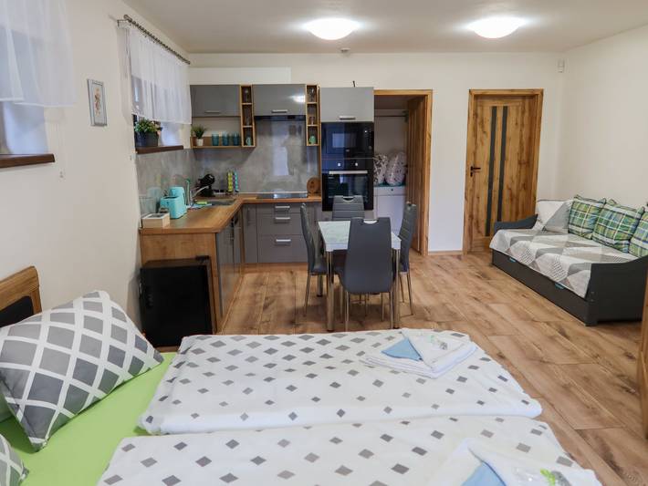 Ferienwohnung für 4 Personen, mit Terrasse und Garten in Nordböhmen