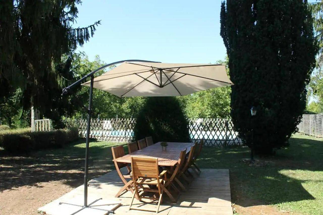 Le Pigeonnier piscine privée proche de Sarlat in Marcillac-Saint-Quentin, Périgord Noir
