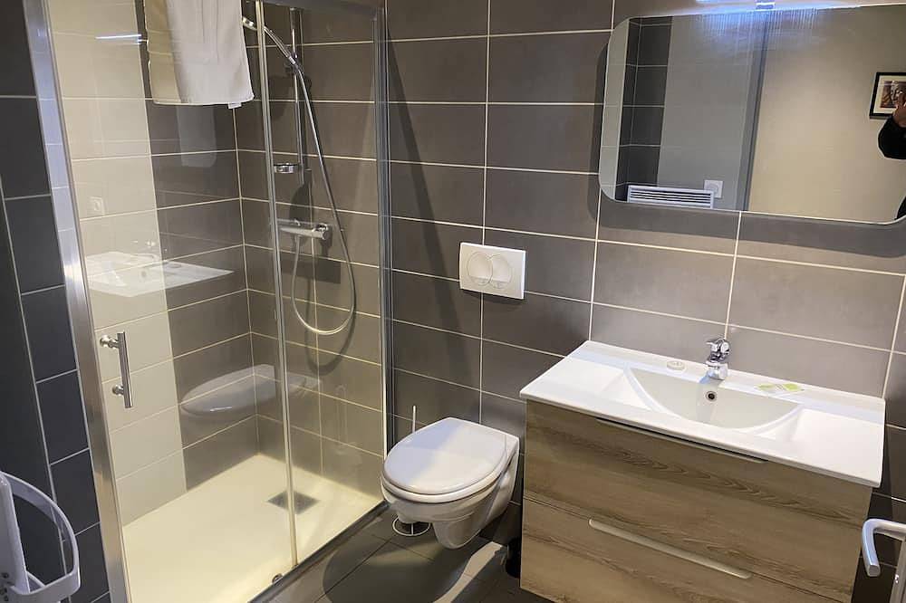 Appartement entier, Résidence Appart’en ville Studio 2 personnes Balcon in Alleuze, Région de Saint-Flour