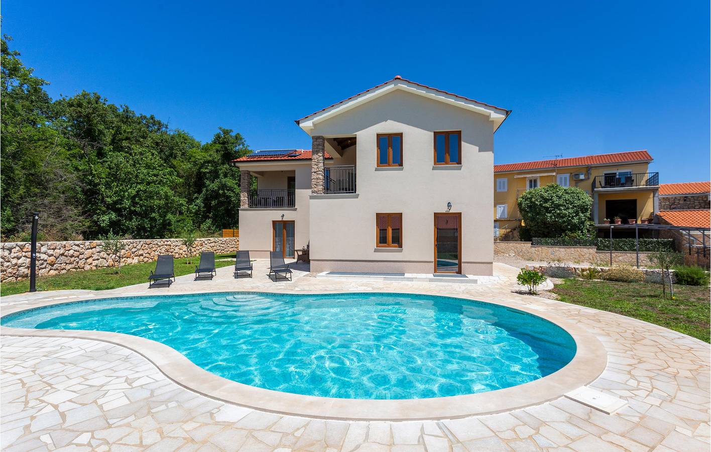 Reizende Ferienwohnung mit 2 Schlafzimmern und Pool, nahe dem Stadtzentrum von Kras in Kras, Krk