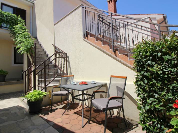 Bungalow für 2 Personen, mit Terrasse in Poreč
