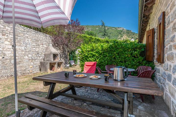 Gîte pour 4 personnes, avec jardin à Quézac - 4