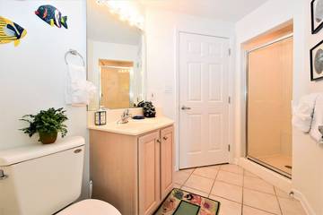 Beach Rental for 8 Guests in Destin, Emerald Coast, Picture 3
