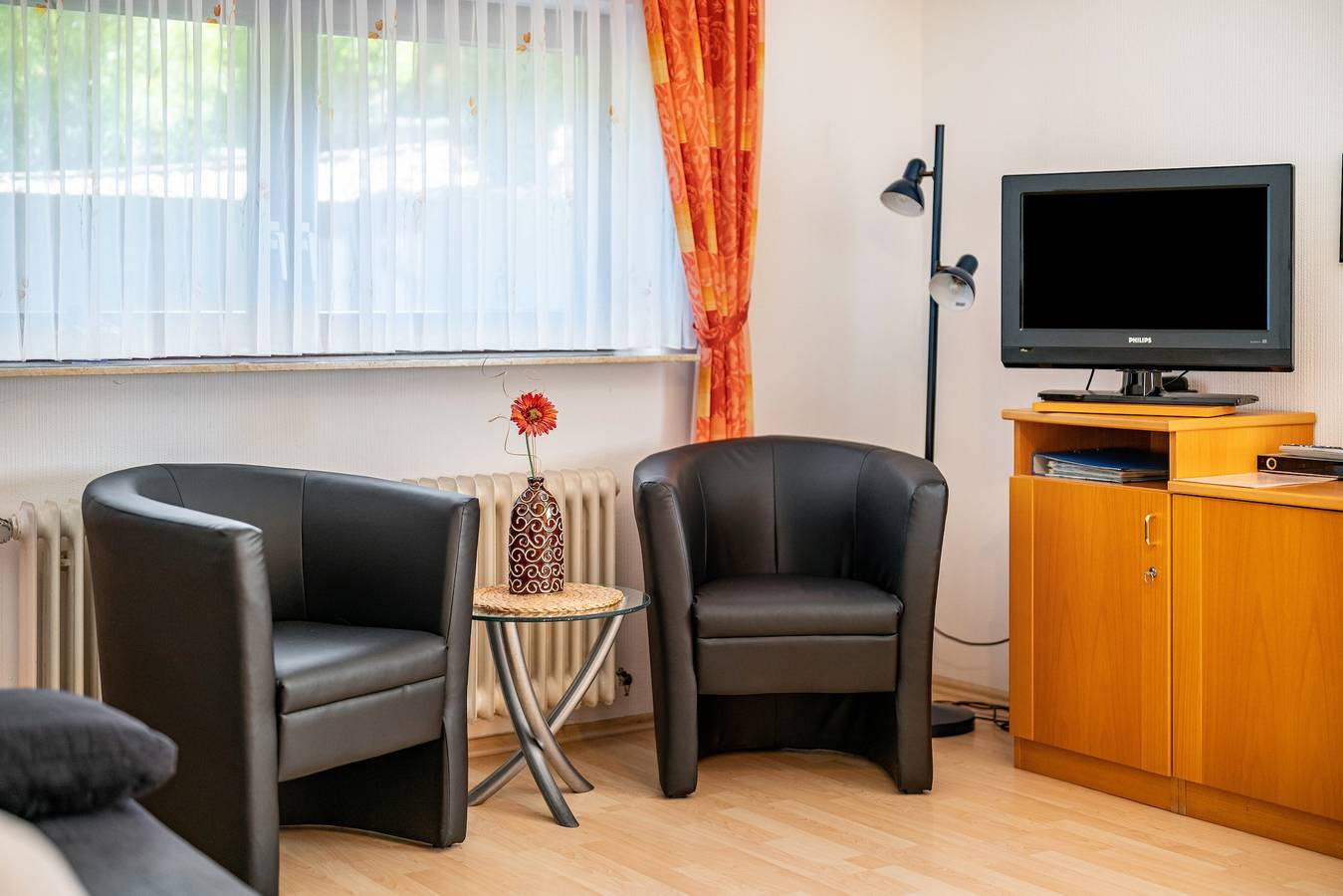 Appartamento intero, Appartamento '1' con terrazza condivisa, giardino condiviso e Wi-Fi in Endingen am Kaiserstuhl, Endingen