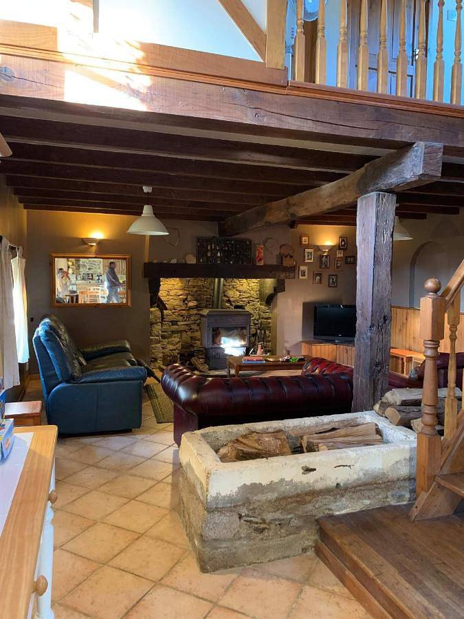 Location de vacances pour 8 personnes, avec vue ainsi que jardin et piscine, animaux acceptés à Pleugriffet - 4