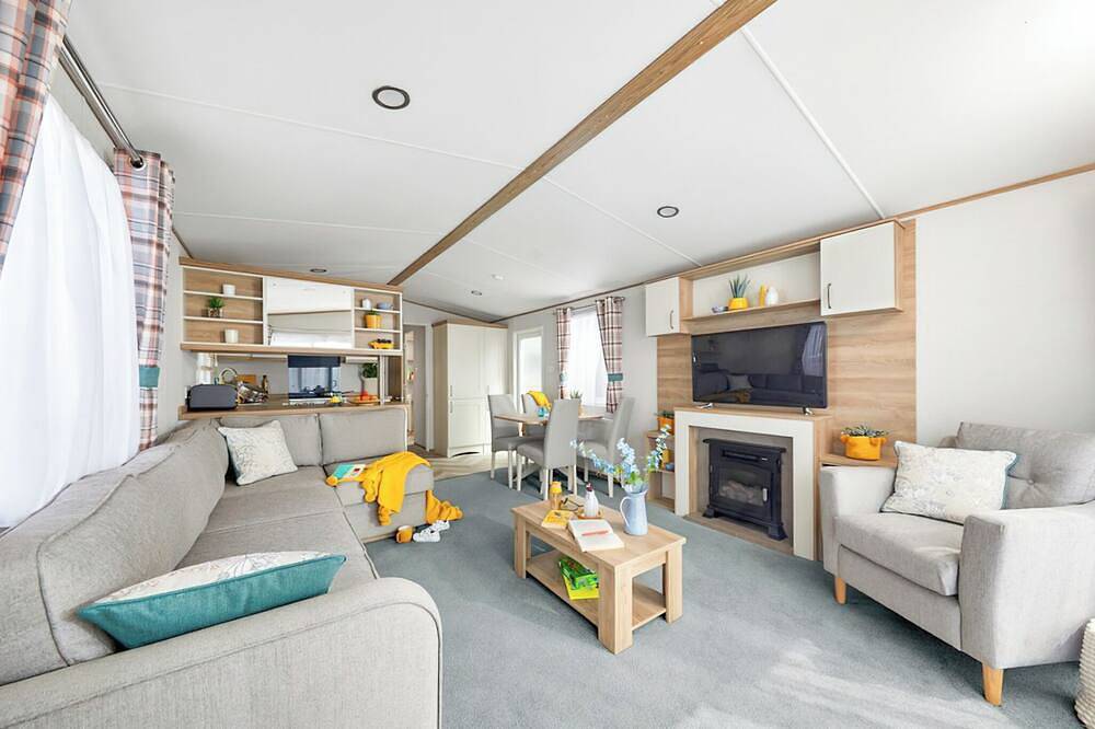 Platinum 2 No Pet Sleeps 4 in Cornwall