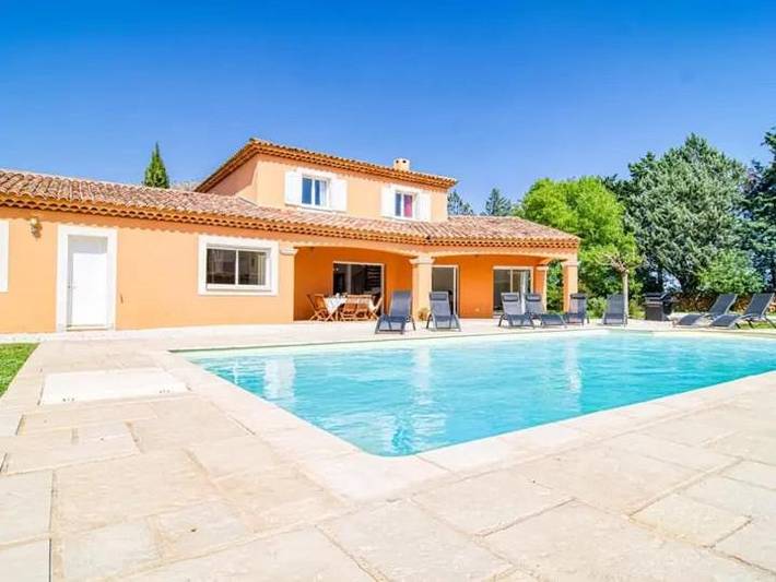 Villa pour 9 personnes, avec Terrasse et Jardin ainsi que Piscine et Vue