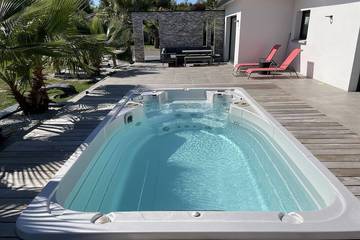 Cottage pour 8 personnes, avec terrasse ainsi que jacuzzi et jardin à Fargues-Saint-Hilaire