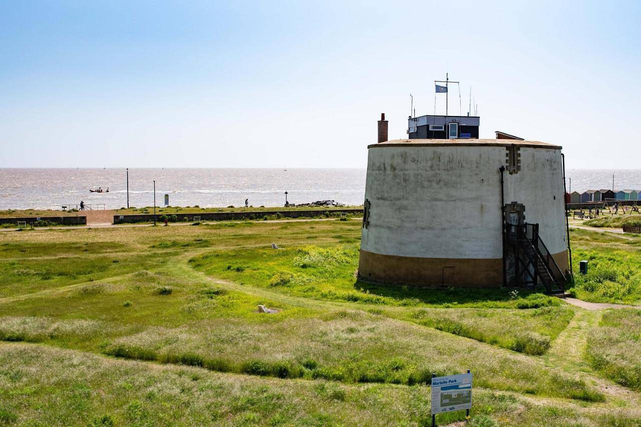 Three-Bedroom Townhouse facing the Sea in Felixstowe, Suffolk