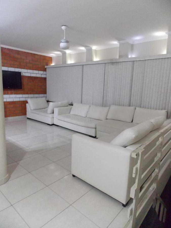 Casas e apartamentos de temporada para 12 pessoas em Praia da Enseada (Guarujá)