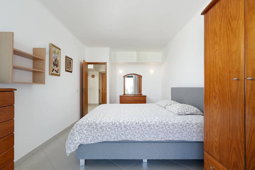 Ganze Wohnung, Komfortable Wohnung mit Meerblick in Strandnähe in Ferragudo, Faro Distrikt