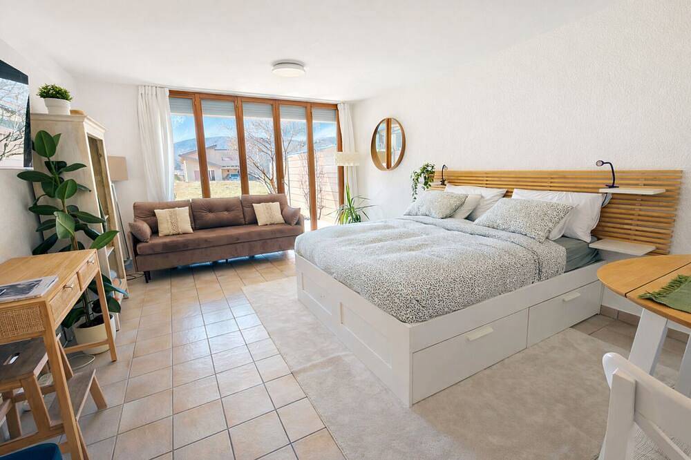 Apartamento entero, Bright studio with terrace - 30 min from Verbier - free parking in Martigny (Valais), Alpes del Valais