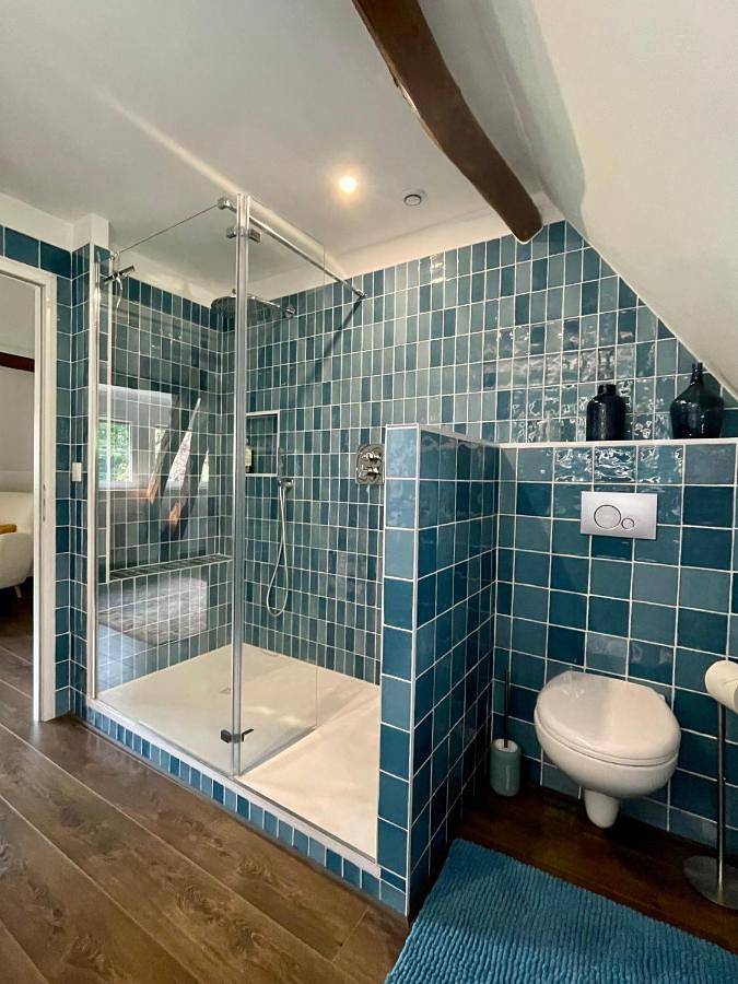 Location de vacances pour 2 personnes, avec vue et piscine ainsi que terrasse et jardin, animaux acceptés à Saint-Éloi-de-Fourques - 4