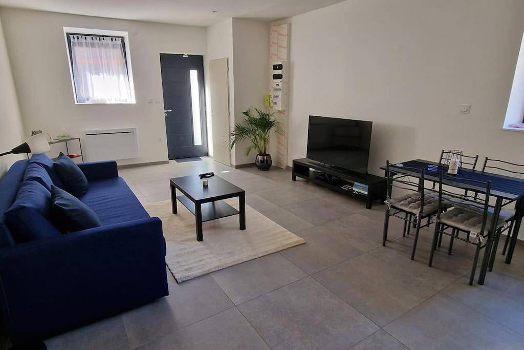 Appartement entier, Beau Appartement T2 in Saint-Georges-d'Espéranche, Région de Vienne