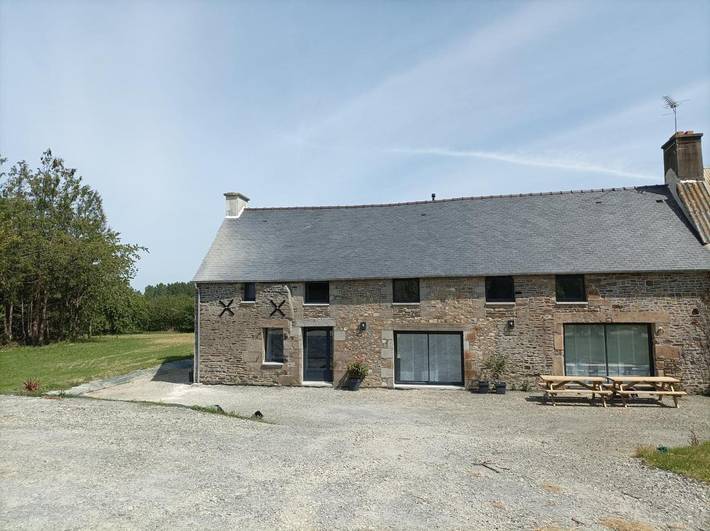 Location de vacances pour 10 personnes, avec Jacuzzi et Jardin à Pleine-Fougères
