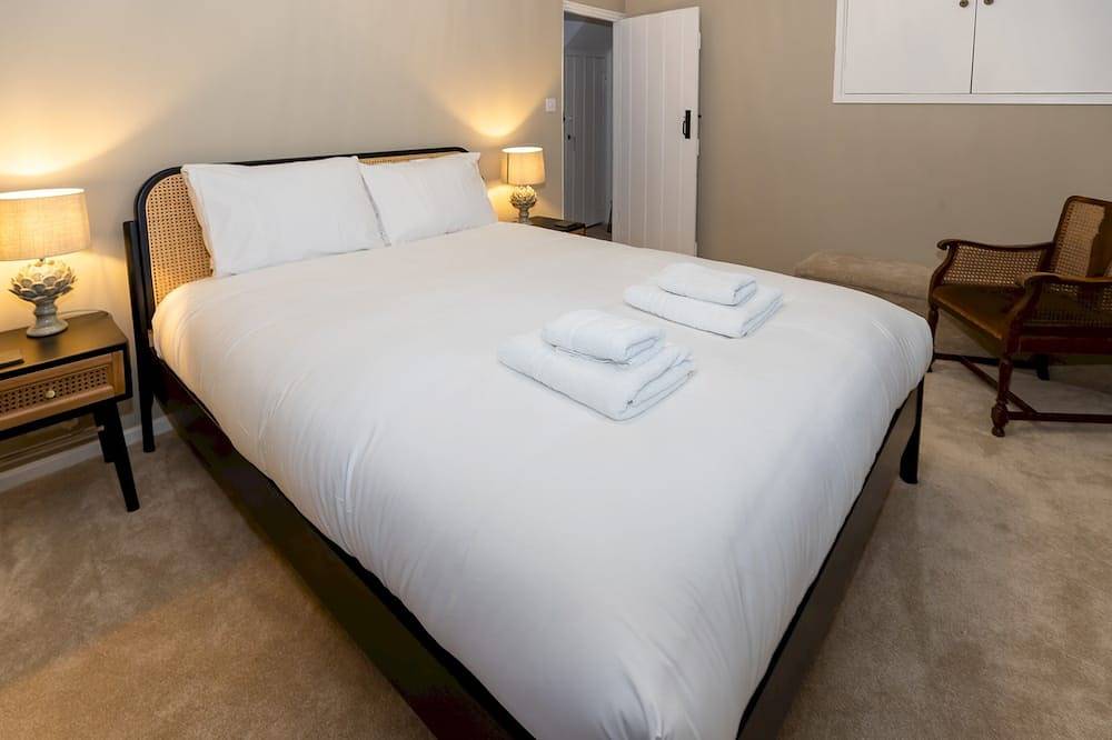 Pass the Keys | A Hidden Gem in the Heart of Wells, Somerset in Wells, Somerset