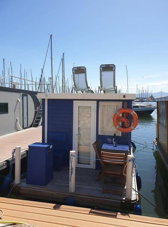 Boot für 2 Personen, mit Terrasse und Ausblick in Italien