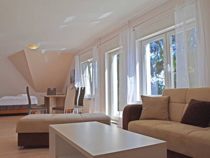 Ganze Ferienwohnung, Ferienwohnung Wiesenblick - Ferienwohnung in Kerkwitz, Schenkendöbern