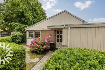 Location de vacances pour 4 personnes, avec sauna ainsi que terrasse et jardin dans Warmenhuizen