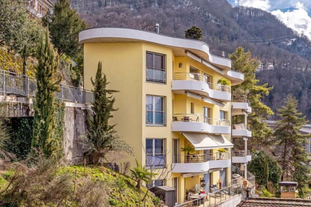 Appartement entier, Bon standing et vue panoramique sur le lac Leman in Vuarennes, Montreux