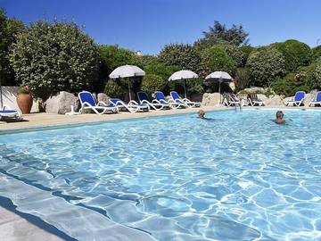 Camping pour 4 personnes, avec balcon dans l' Hérault