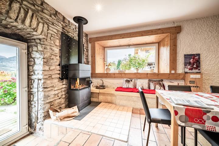 Maison "Leyetaz" avec vue sur le lac, terrasse privée et Wi-Fi in Châtillon-sur-Cluses, Région de Bonneville